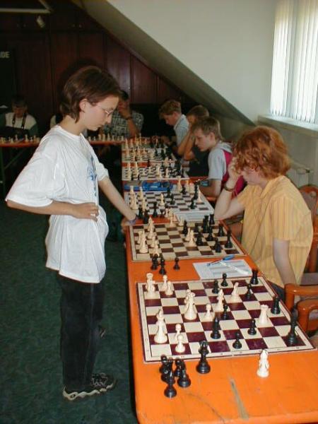 WIM Elisabeth Pähtz spielte 12 Partien. Nur Franziska Hippe konnte gegen die Meisterin ein Remis erreichen. - Foto: [4] 