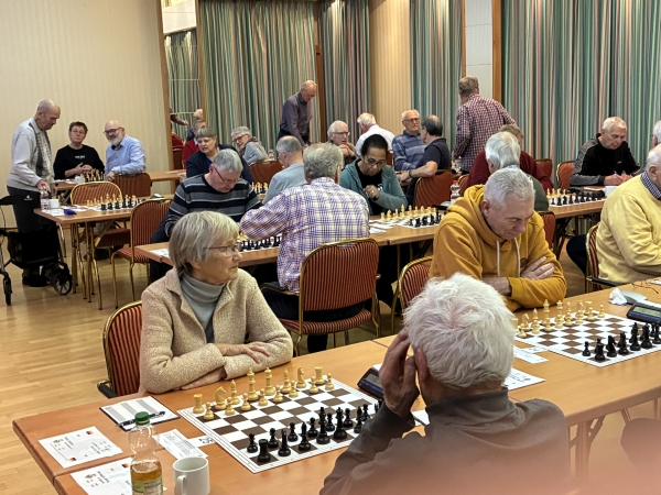 Blick auf das Teilnehmerfeld; Foto: Gunnar Onasch