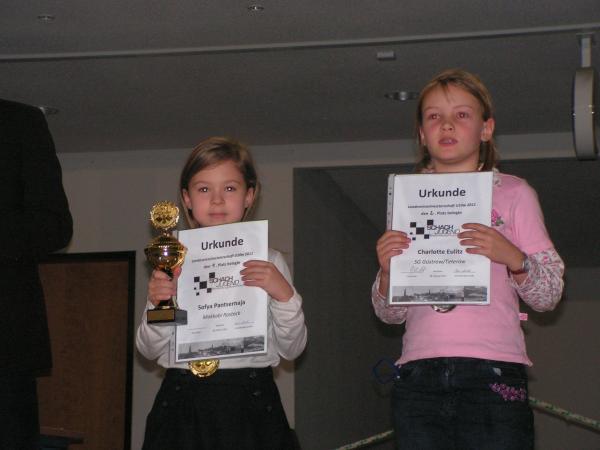 U10w - v.l.n.r.: 1. Sofya Pantsernaja, 2. Charlotte Eulitz