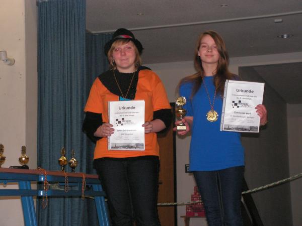 U16w - v.l.n.r.: 2. Anne Schnemann, 1. Constanze Wulf