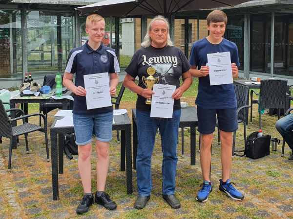 Meisterturnier (v.l.n.r.): 4. Piet Gro�mann (SAV Torgelow), Landesmeister Karsten Schulz (SF Schwerin), Vizemeister Minas Tovmasyan (TuS Makkabi Rostock)